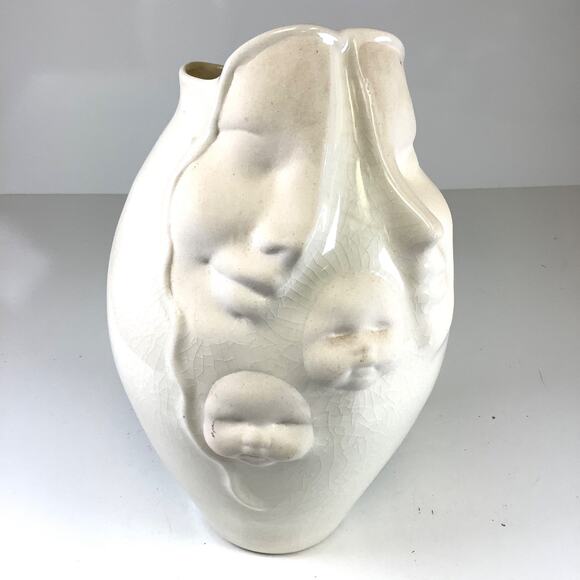 Vtg Artist Signed Sara Lund Pottery Couple & Children Faces Vase 2000 - Picture 2 of 9
